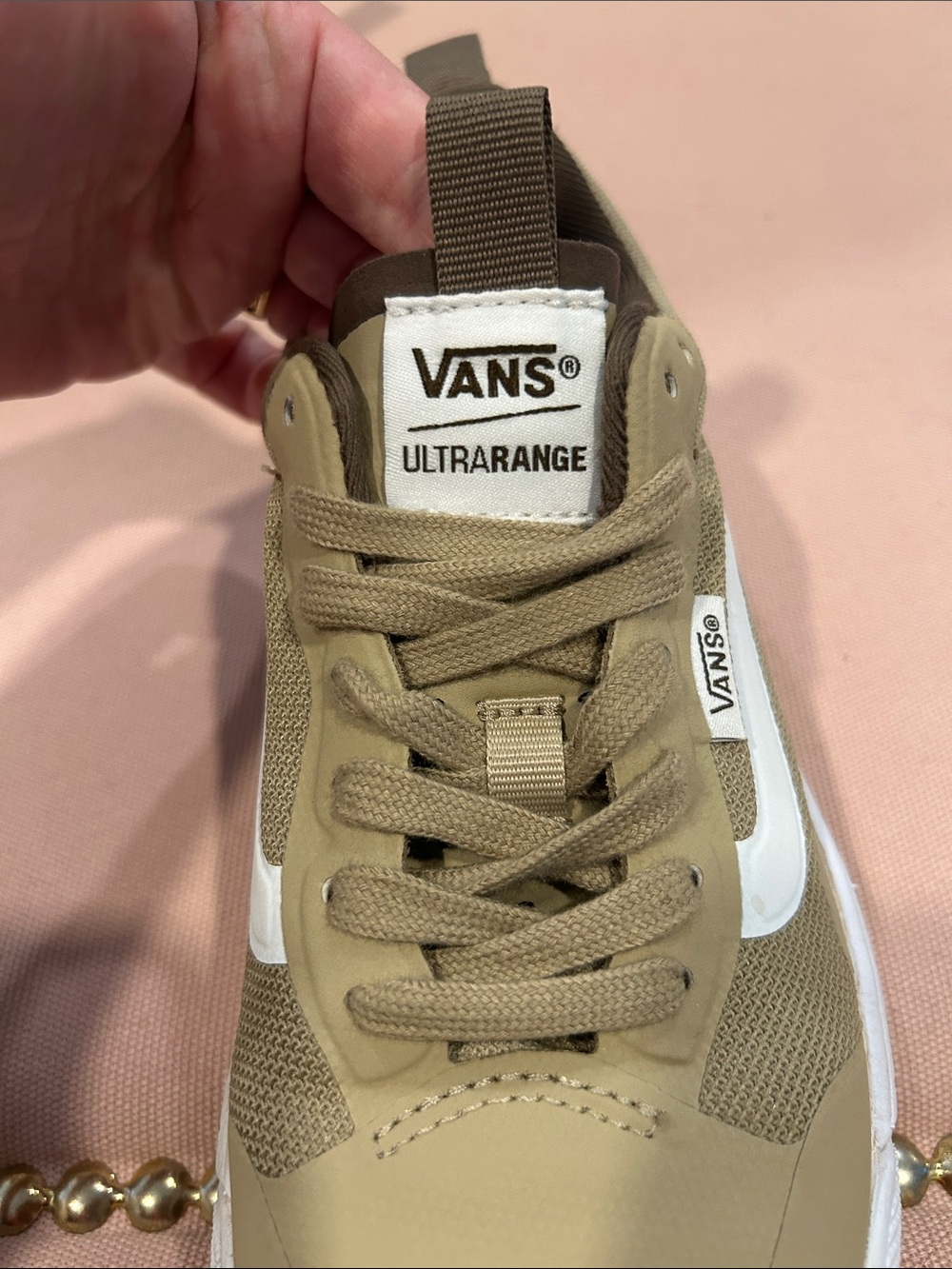 NWOT Vans UltraRange UltraCush Big Kid’s Size 3.5 Tan and White Low-Top Sneakers - Picture 3 of 7